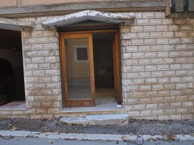 Locale Commerciale in vendita a Roccaraso, Abruzzo