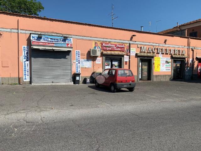Locale Commerciale in vendita a Municipio Roma VII, Roma Capitale