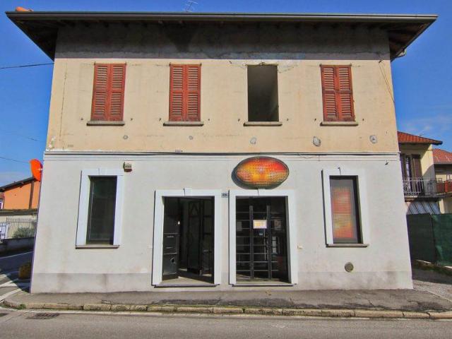Locale Commerciale in vendita a Rovellasca, Lombardia