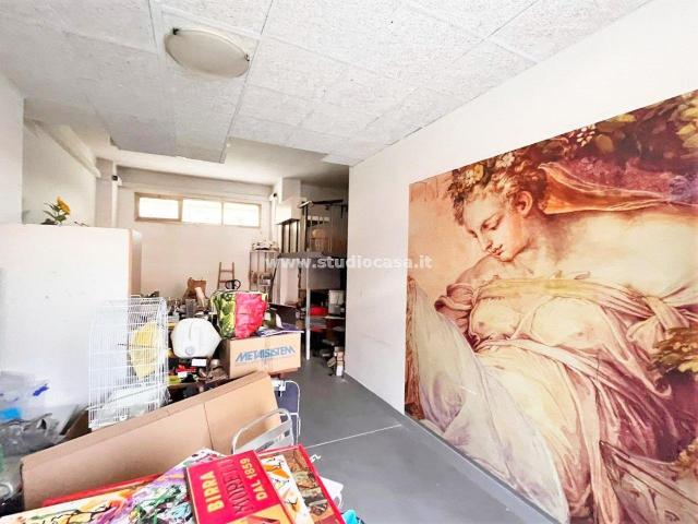 Locale Commerciale in vendita a Comunità della Vallagarina, Borgo Sacco