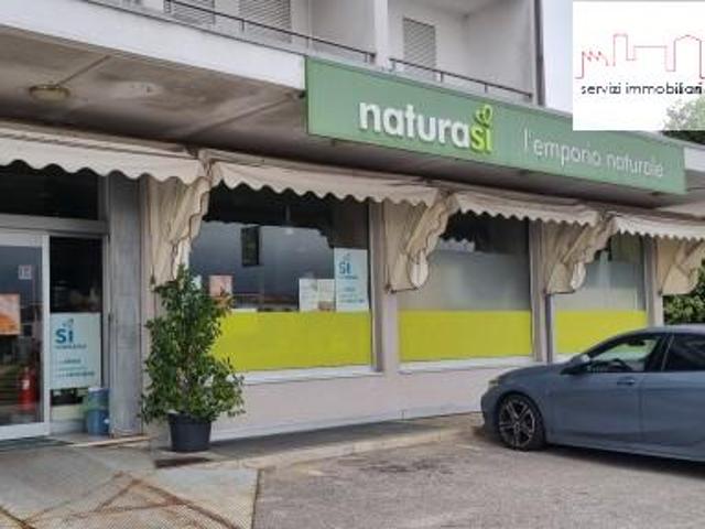 Locale Commerciale in vendita a Sacile, Friuli-Venezia Giulia