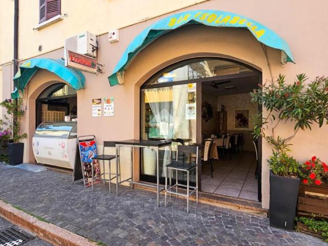 Locale Commerciale in vendita a Comunità Montana Parco Alto Garda bresciano, Salò