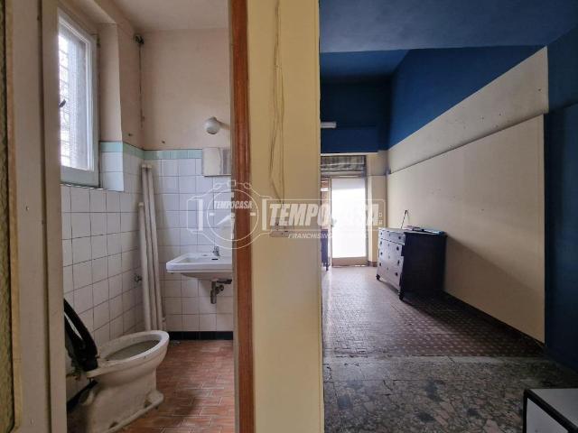 Locale Commerciale in vendita a Bagni di Tabiano, Salsomaggiore Terme