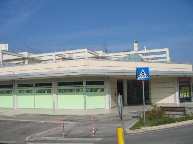 Locale Commerciale in vendita a San Clemente, Reggio Emilia