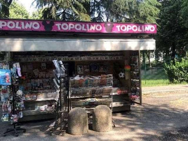 Locale Commerciale in vendita a Triulzo, San Donato Milanese