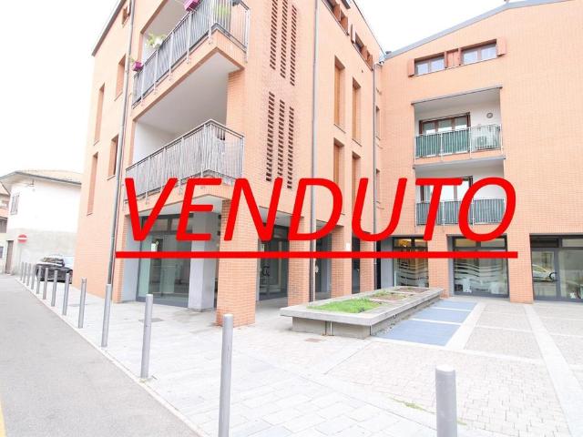 Locale Commerciale in vendita a San Giorgio Su Legnano, Lombardia