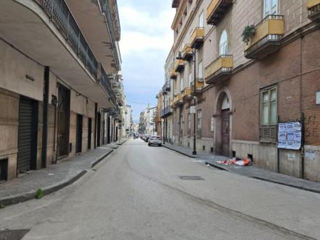 Locale Commerciale in vendita a Ottaviano, Campania