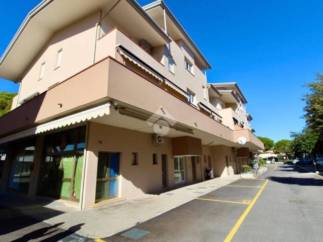 Locale Commerciale in vendita a Bibione Spiaggia, San Michele Al Tagliamento