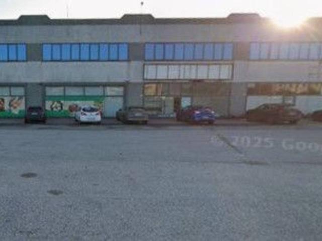 Locale Commerciale in vendita a San Paolo, Lombardia