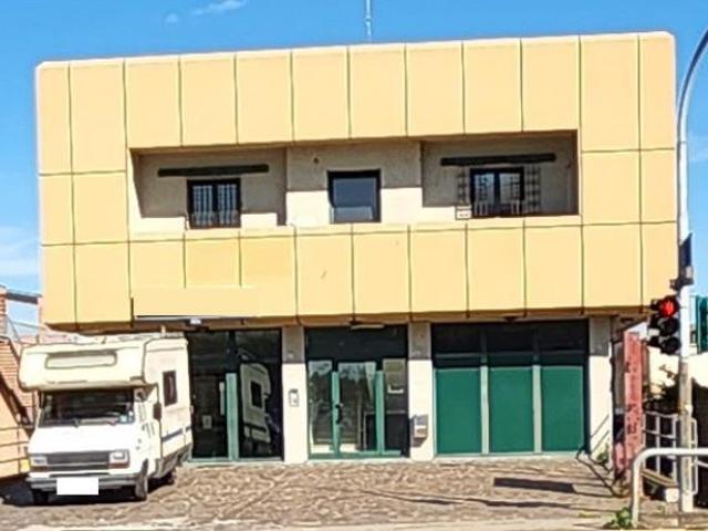 Locale Commerciale in vendita a Unione Comuni Modenesi Area Nord, San Prospero
