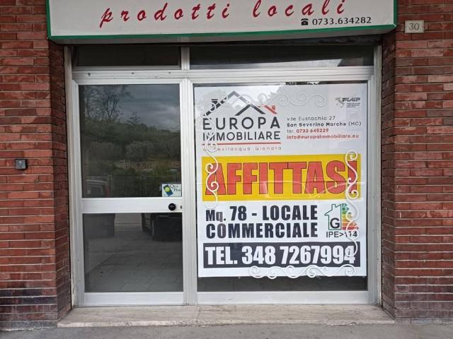 Locale Commerciale in vendita a Scaloni, Marche