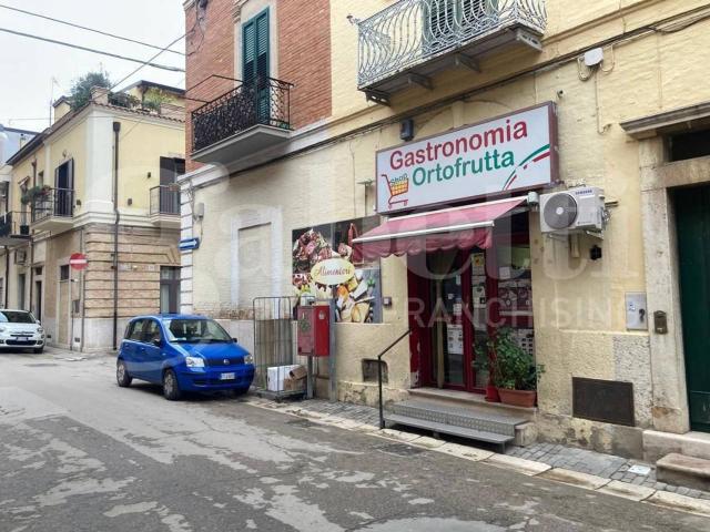 Locale Commerciale in vendita a San Severo, Foggia