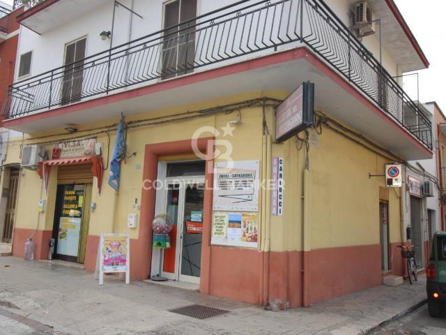 Locale Commerciale in vendita a San Vito Dei Normanni, Rione Giovanni XXIII
