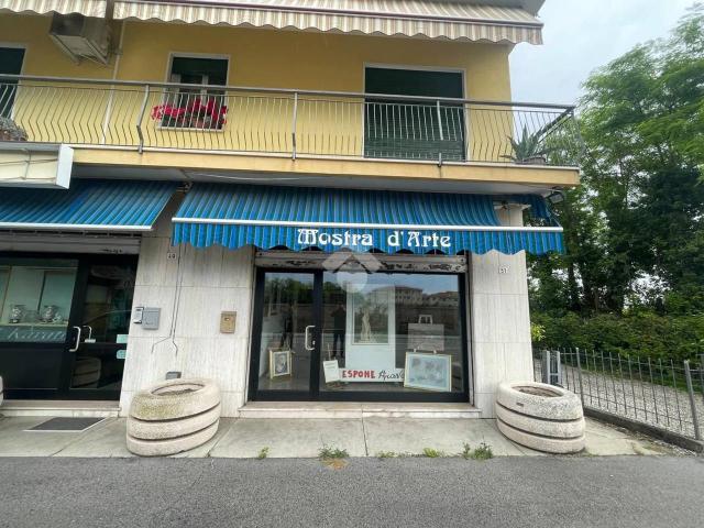 Locale Commerciale in vendita a Santa Lucia Di Piave, Veneto