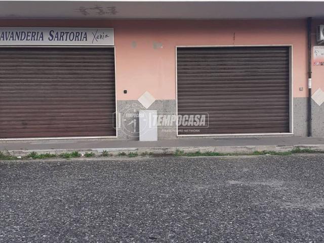 Locale Commerciale in vendita a Calabria, Catanzaro