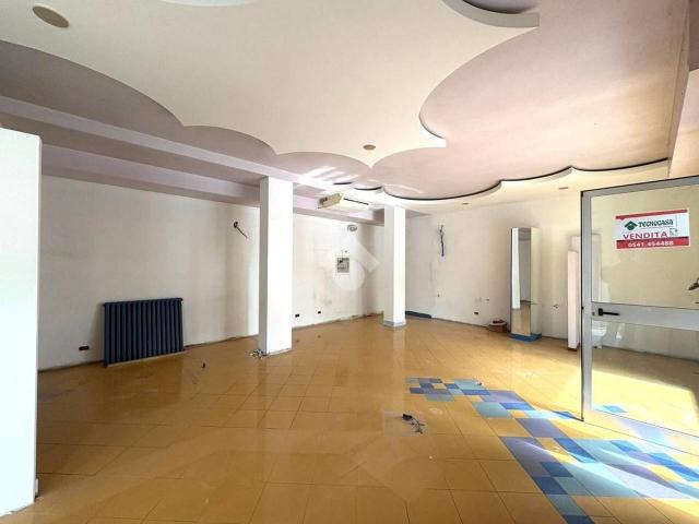 Locale Commerciale in vendita a Unione di comuni Valmarecchia, Santarcangelo Di