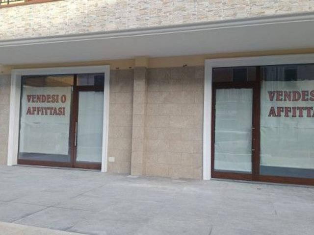 Locale Commerciale in vendita a Saponara, Sicilia