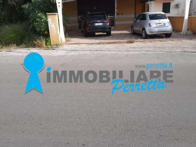 Locale Commerciale in vendita a Sapri, Campania