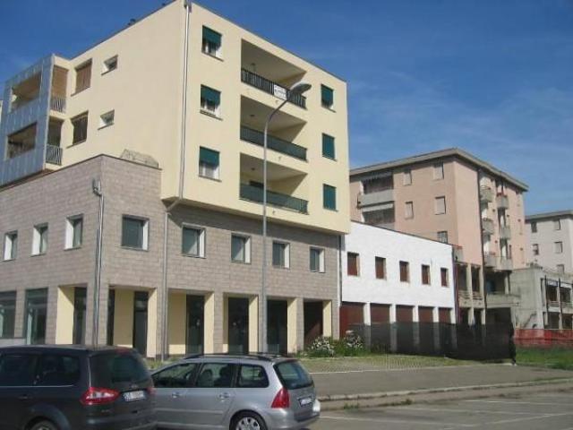 Locale Commerciale in vendita a Unione dei comuni del Distretto Ceramico, Sassuolo
