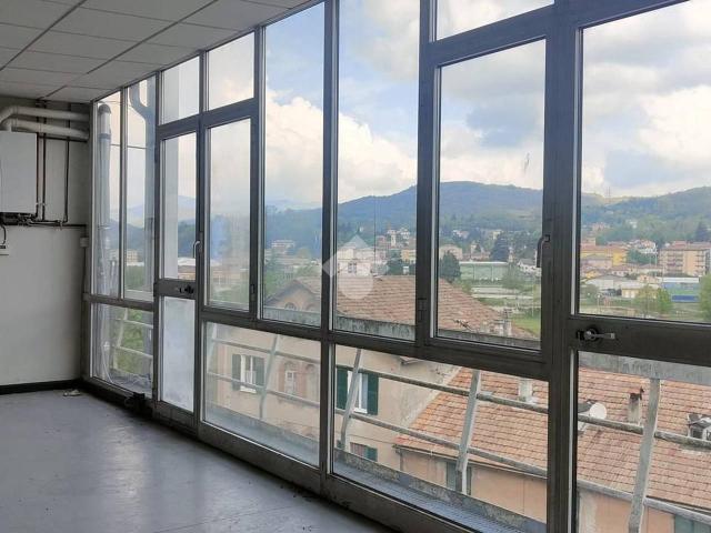 Locale Commerciale in vendita a Savignone, Liguria