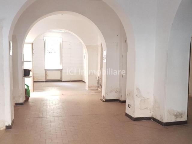 Locale Commerciale in vendita a Villetta, Albisola Capo