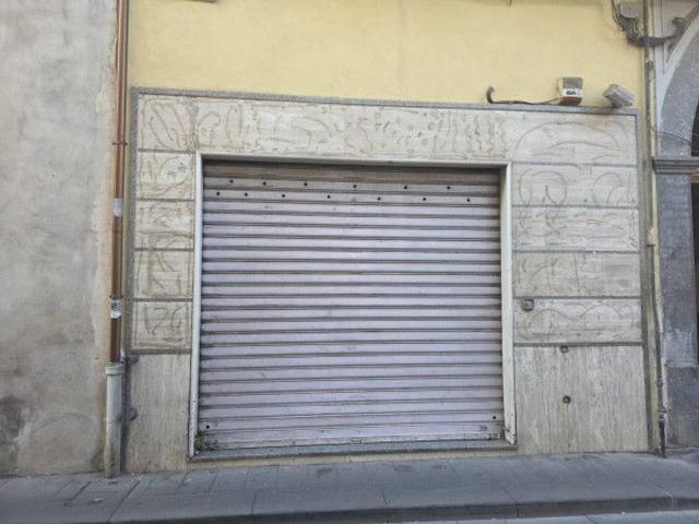 Locale Commerciale in vendita a Scafati, Campania