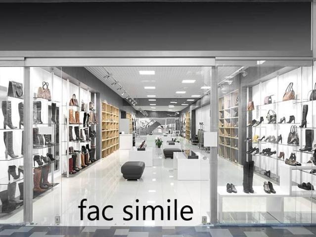 Locale Commerciale in vendita a Le Bagnese, Scandicci