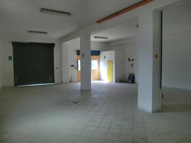Locale Commerciale in vendita a Perriera, Sciacca