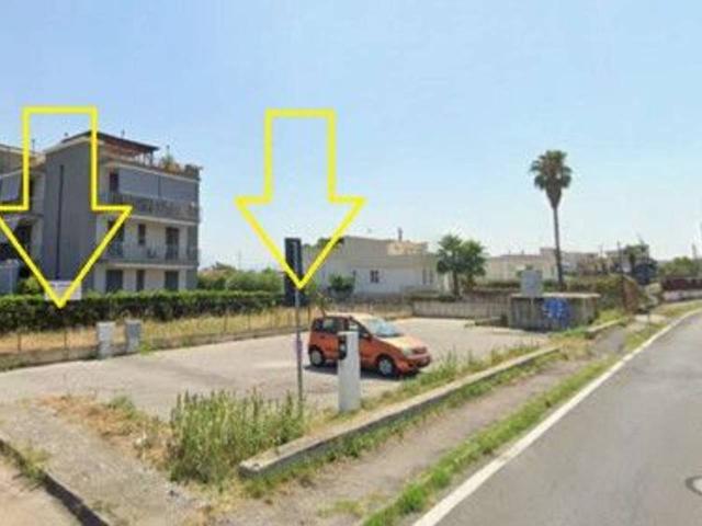 Locale Commerciale in vendita a Scisciano, Campania