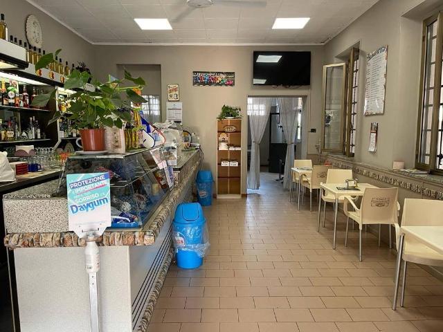 Locale Commerciale in vendita a Siziano, Lombardia