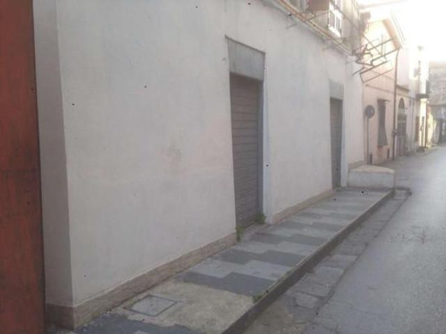 Locale Commerciale in vendita a Borgo Casamale, Somma Vesuviana