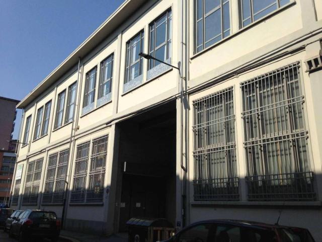 Locale Commerciale in vendita a Circoscrizione 6, Piemonte