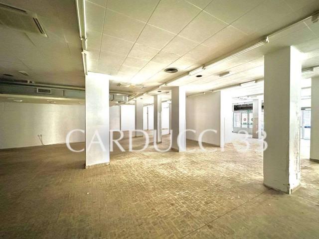 Locale Commerciale in vendita a Piemonte, Alessandria