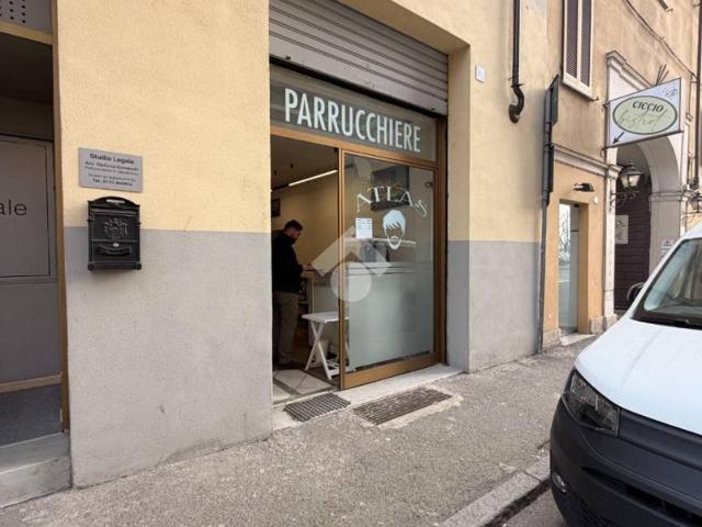 Locale Commerciale in vendita a Piemonte, Alessandria