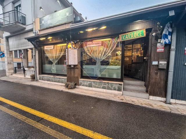 Locale Commerciale in vendita a Barnasc, Tradate