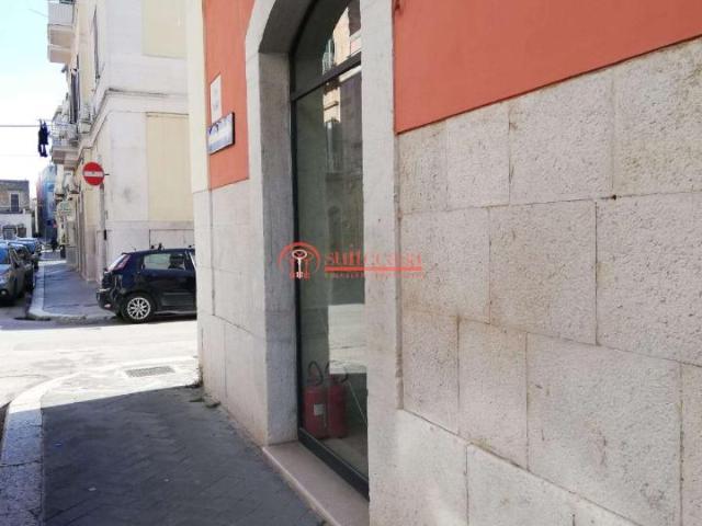 Locale Commerciale in vendita a Puglia, Barletta-andria-trani