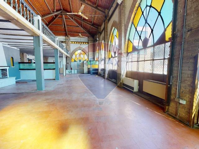 Locale Commerciale in vendita a Trevi, Umbria