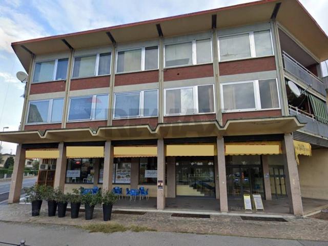 Locale Commerciale in vendita a Geromìna, Treviglio
