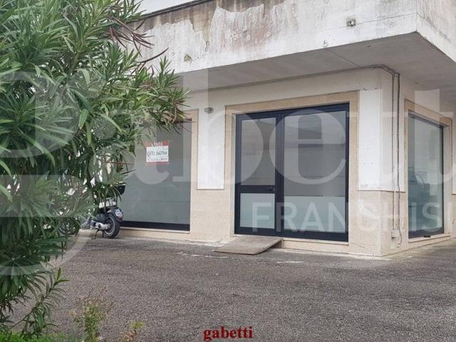 Locale Commerciale in vendita a Sant'Eufemia, Puglia