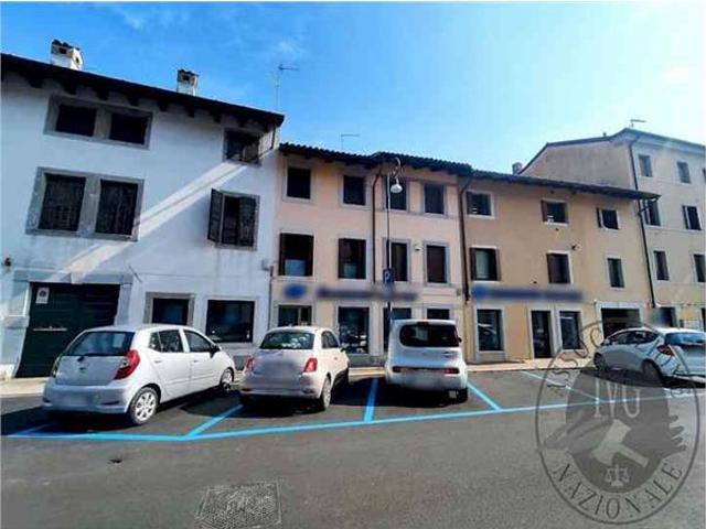 Locale Commerciale in vendita a Borgo Pracchiuso, Reana Del Roiale