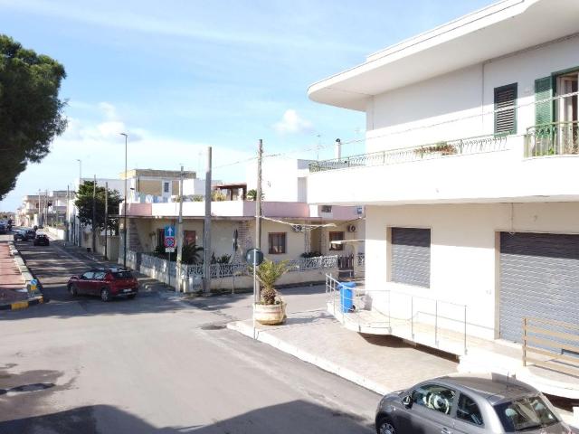 Locale Commerciale in vendita a Puglia, Lecce