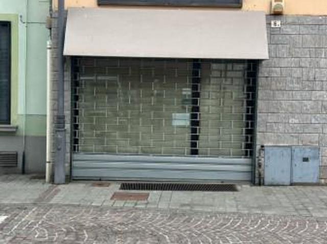 Locale Commerciale in vendita a Urago D'oglio, Lombardia