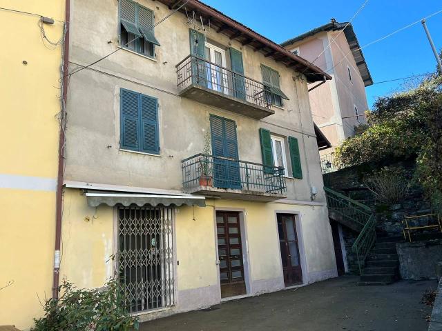 Locale Commerciale in vendita a Urbe, Olba