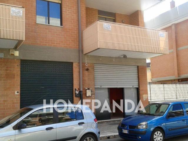 Locale Commerciale in vendita a Valenzano San Lorenzo, Puglia
