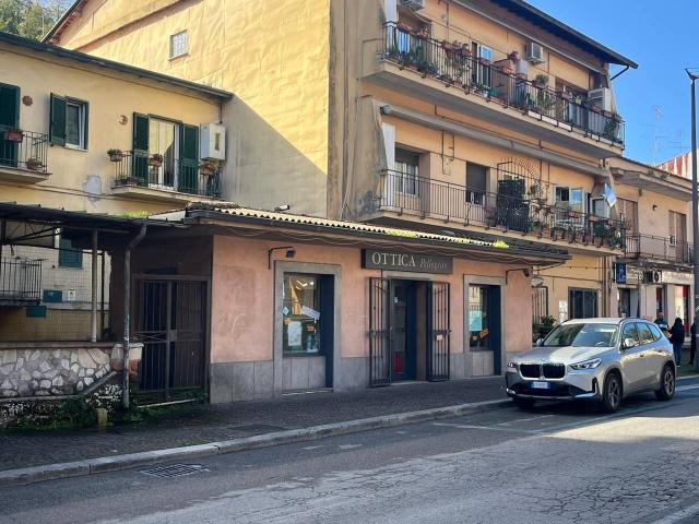 Locale Commerciale in vendita a Villaggio Rinascita, Roma Capitale