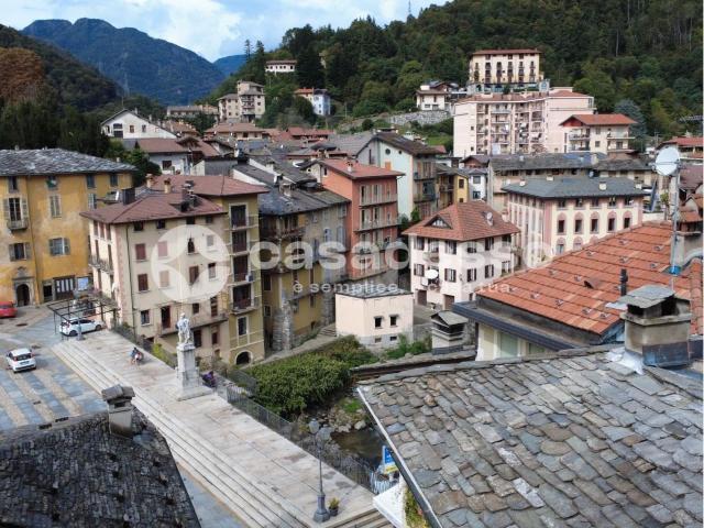 Locale Commerciale in vendita a Cellio con Breia, Piemonte