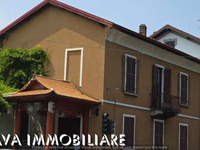 Locale Commerciale in vendita a Biumo Superiore, Varese