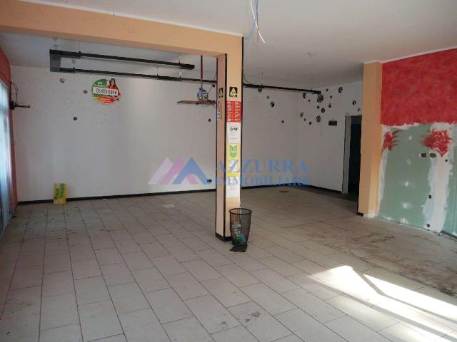 Locale Commerciale in vendita a Villaggio S.I.V., Vasto