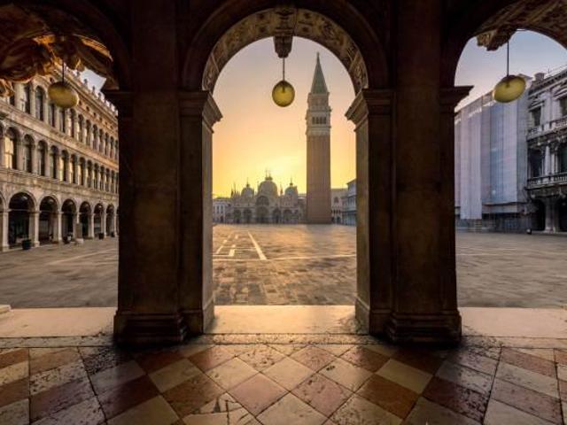 Locale Commerciale in vendita a Venezia