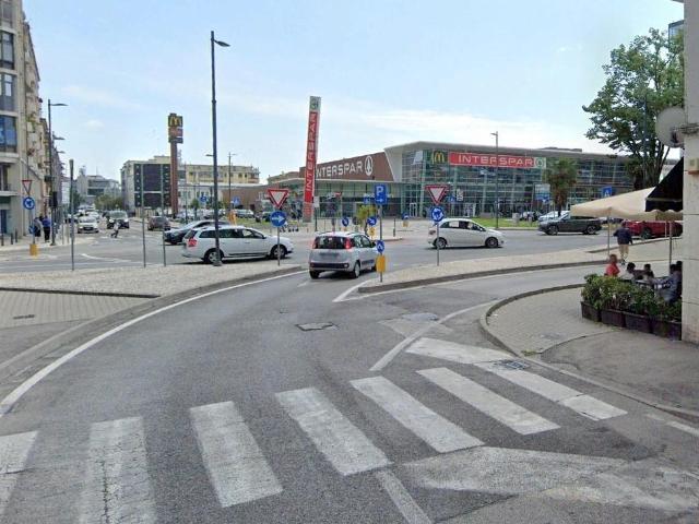 Locale Commerciale in vendita a Mestre-Carpenedo, Venezia